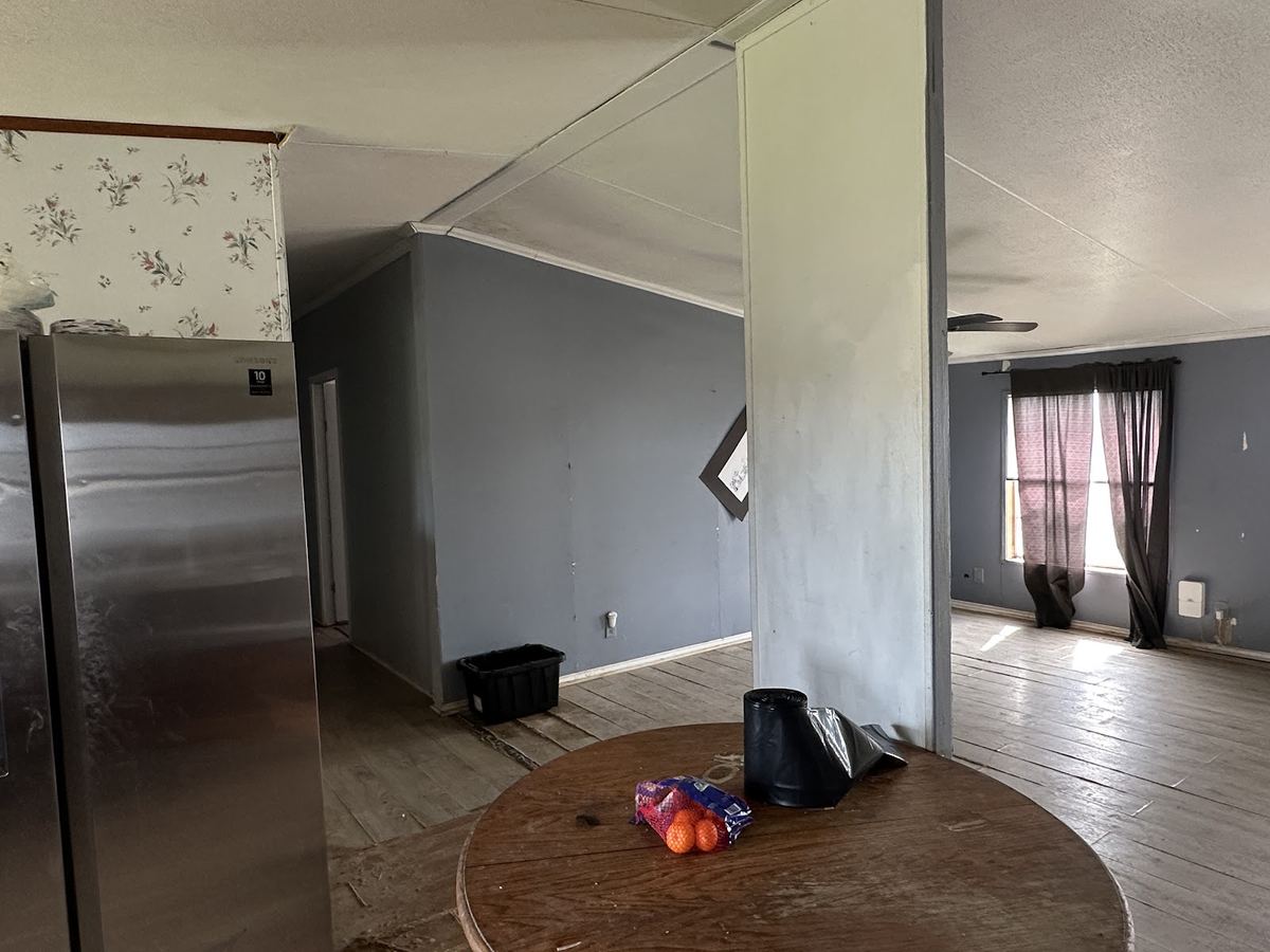 Open floor plan before renovation